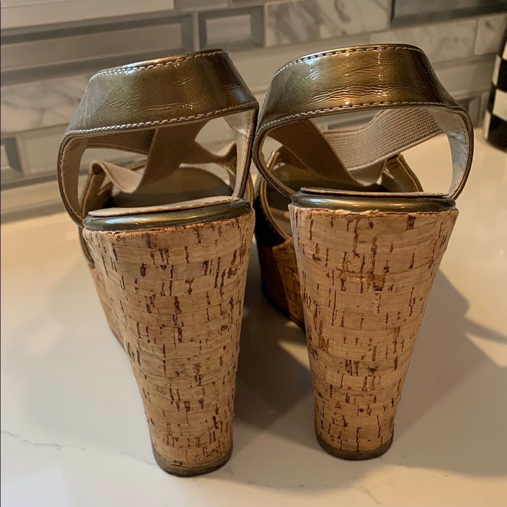 Wedge Sandals - Gold - Picture 4 of 11